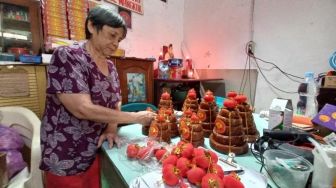 Setahun Libur, Pembuat Kue Keranjang di Kota Jogja Kembali Berproduksi Jelang Imlek