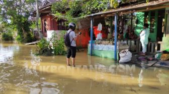 Banjir di Kelurahan Guntung Bontang Sampai Selutut Orang Dewasa, Rombongan Pemkot Apa Kabar?