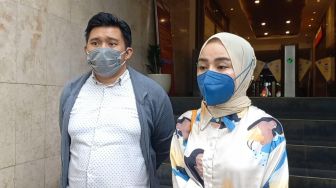 Sedang Sakit, Pemeriksaan Medina Zein Atas Laporan Marissya Icha Dihentikan Sementara