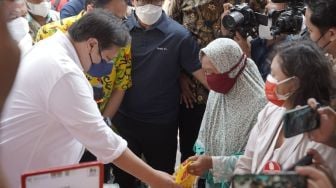 Minyak Goreng di Pasar Tradisional Belum Stabil, Airlangga Harap Awal Februari Harga Sudah Turun Merata