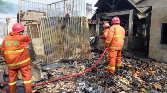 Kebakaran Pasar Sidayu Gresik, Sebanyak 200 Lapak Jadi Arang