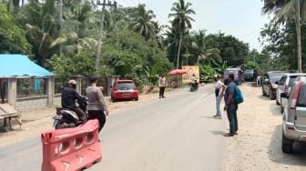 Marak Pungli, Jembatan Way Gebang Pesawaran Dijaga Aparat Kepolisian