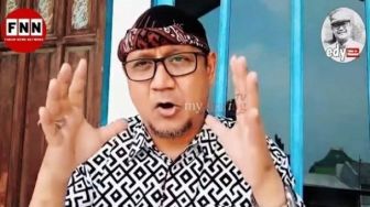 Edy Mulyadi Siapkan Pakaian Hingga Alat Mandi saat Diperiksa Bareskrim Polr