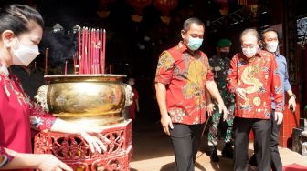 Keliling Klenteng saat Perayaan Imlek, Wali Kota Semarang Ingatkan Masyarakat: Ini Covid-nya Belum Selesai