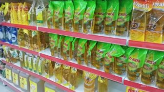 DPRD Minta Perusahaan Sawit Bantu Warga untuk Peroleh Minyak Goreng Murah