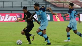 Hasil BRI Liga 1: Arema FC Rebut Kembali Puncak Klasemen Usai Kalahkan Persela