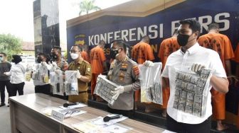 Polresta Cirebon Ringkus Tujuh Tersangka Pengedar Obat Keras