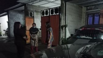 Kisah Nenek Nurhasanah Tertinggal Keluarganya Saat Nonton Lampion di Pasar Gede, Berakhir Haru Saat Diantar Pulang