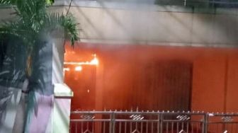 Gudang Minyak Goreng di Ciracas Ludes Terbakar, Pemicu Kebakaran Diduga karena Ini