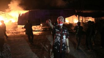Cerita Ganjar Pranowo dari Rembang Langsung Turun Tangan ke Lokasi Kebakaran Relokasi Pasar Johar Semarang