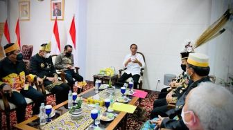 IKN Nusantara Disambut Antusiasme Para Tokoh Adat Benua Etam, Ini Pesan 'Keramatnya' untuk Jokowi
