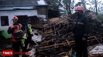 Hujan Es dan Angin Kencang Merusak Rumah dan Tempat Ibadah di Banyuwangi