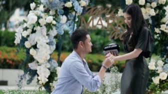 Jessica Tanoesoedibjo Dilamar Jonathan Natakusuma