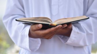 Hukum Bacaan Mad, Pahami Baik-baik dan Rutin Berlatih Agar Bisa Membaca Al-Quran dengan Benar