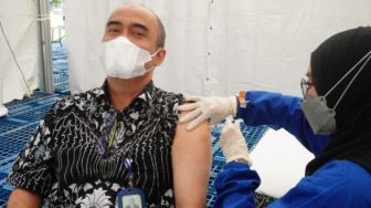 Pekerja dan Pensiunan Pertamina Ikuti Vaksinasi Covid-19 Dosis Ketiga di Balikpapan, Ade Hamid Saputra Beri Tanggapan