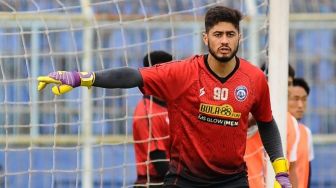 Kiper Arema FC Adilson Maringa Absen Dua Pekan Akibat Cedera Otot