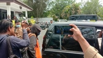 Kejari Balikpapan Amankan Oknum Staf Pegadaian, DS Korupsi Nilai Fantastis Sebanyak Rp 3,2 Miliar