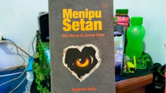 Ulasan Buku Menipu Setan: Setan Perlu Kita Tipu