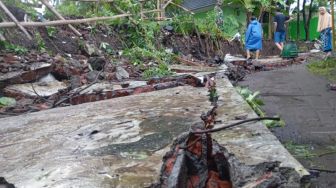 Warga Kota Malang Tewas Tertimpa Tembok Kantor Kecamatan Blimbing