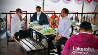 Jokowi Bagikan SK Hutan Sosial dan Sertifikat Tanah di Sumut Hari Ini