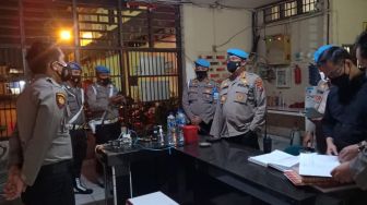 Kabid Propam Polda Sumut Sidak Polrestabes Medan Malam Hari, Personel Kaget