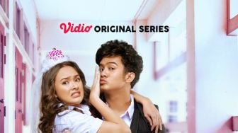 Vidio Hadirkan Original Series Married With Senior, Dibintangi oleh Caitlin Halderman dan Kevin Ardilova