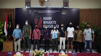 Kemenkumham Bali Percepat Deportasi 4 WNA Pengeroyok