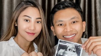 Winona Willy Hamil, 5 Momen Mesra Adik Nikita Willy dan Suami