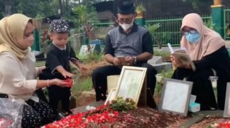 Gus Rofi'i Ungkap Membongkar Makam Itu Haram: Pak Doddy Sudrajat Itu Harusnya Mikir