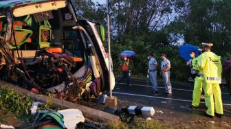 Beri Santunan, Dirut Jasa Raharja Sampikan Dukacita untuk Korban Kecelakaan Bus di Bantul