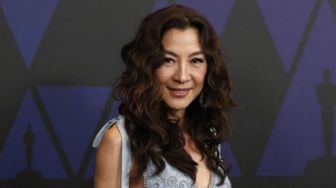 Michelle Yeoh Jadi Pemeran Utama di Serial "American Born Chinese"