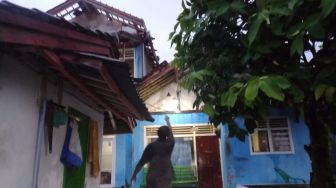 Palabuhanratu Sukabumi Diterjang Angin Kencang, Sejumlah Rumah Warga Porak Poranda