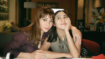 9 Adu Gaya Nikita Willy dan Winona Willy, Kakak Adik yang Hamil Bareng