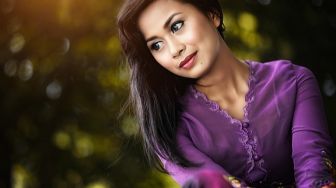 Bagaimana Cara Merawat Pakaian Rajutan dan Kebaya? Berikut Tipsnya