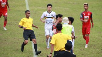 Liga 3 Nasional Kembali Ricuh, Kali Ini Geger Pemain Persak Kebumen vs PSKB Bukittinggi di Kendal