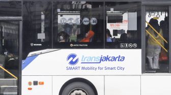 Resmi! Anies Tetapkan Tarif Integrasi TransJ-MRT-LRT Maksimal Rp 10.000
