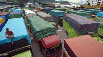 Pastikan Pasokan Logistik Lancar Selama Lebaran, Kemenhub Jamin Kelancaran Arus Barang di Pelabuhan