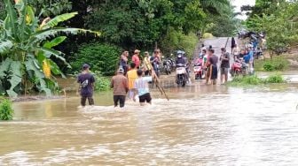 Banjir di Sanggau, Air Merendam Sejumlah Jalan di Wilayah Kecamatan Bonti