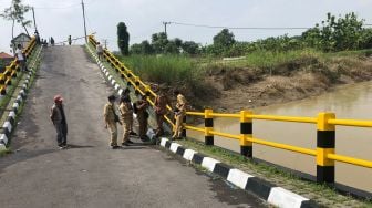 Tim Ahli Sebut Jembatan Kacangan Gresik Patah dan Roboh Disebabkan Longsor