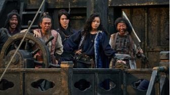 Ulasan Film The Pirates 2: Berburu Harta Karun Kerajaan Goryeo di Tengah Samudera Luas