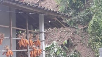 Tujuh Rumah di Mojokerto Terancam Longsor Tebing Sungai Wakrejo