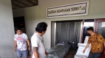 Warga Toraja Korban Pembakaran Tempat Karaoke Diterbangkan ke Kampung Halaman