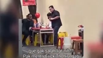 Viral Ojol Kaget Lihat Menteri Erick Thohir Makan di Stasiun Gondangdia, Netizen: Tandanya Pemilu 2024 Udah Dekat Bang