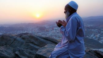 Doa Bulan Rajab Anjuran Nabi Muhammad SAW, Mohon Ampun hingga Minta Keberkahan Hidup
