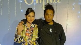 Arie Kriting Dituding Tak Cinta Istri gegara 'Potong' Foto Indah Permatasari