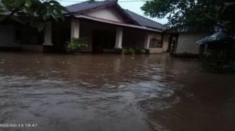 Banjir di Lombok Tengah Setelah Hujan Deras, Aliran Listrik Sempat Diputus