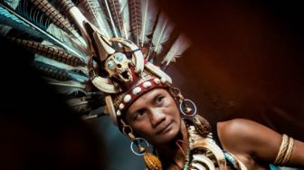 Heboh Orang Dayak Medsos Protes Soal Pembangunan IKN, Ini 3 Tradisi Suku Dayak Kalimantan Paling Sakral