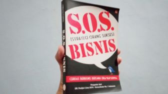 Menjadi Pribadi yang Kuat dalam Buku SOS (Strategi Orang Sukses) Bisnis