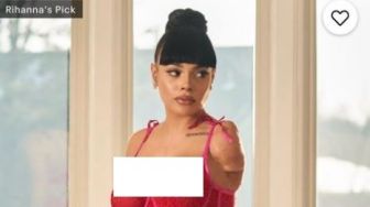 Rihanna Panen Pujian, Gaet Model yang Lengannya Diamputasi untuk Iklan Lingerie Terbaru