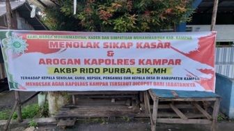 Spanduk Mengatasnamakan Muhammadiyah Sebut AKBP Rido Purba Kasar dan Arogan